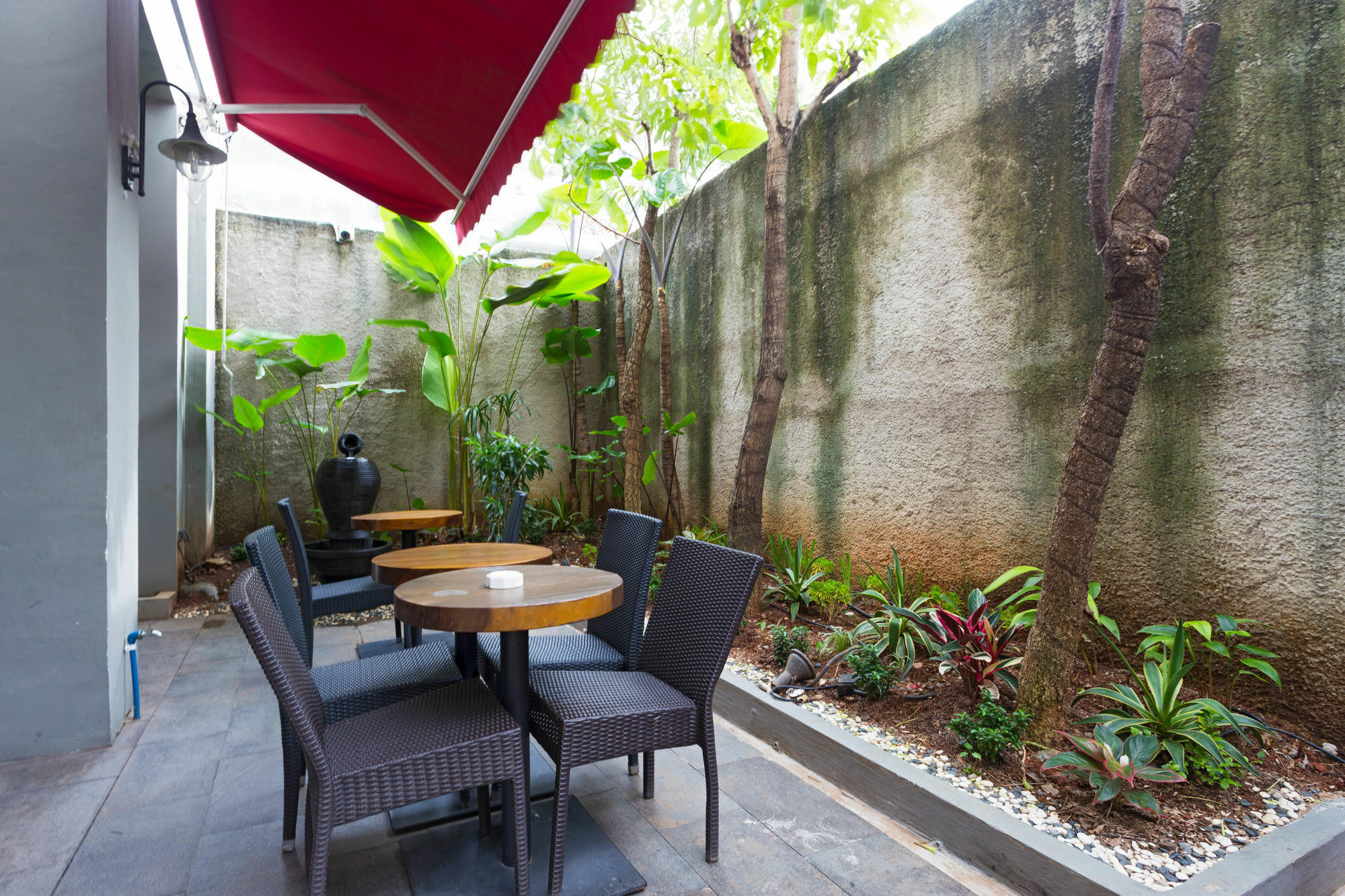 Rumah tetamu Reddoorz Near Blok M Jakarta